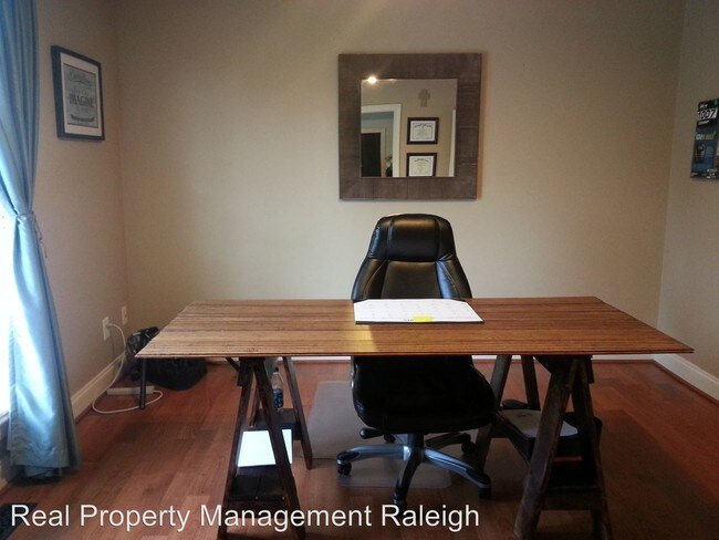 Foto del edificio - 220 Meadow Glen Dr