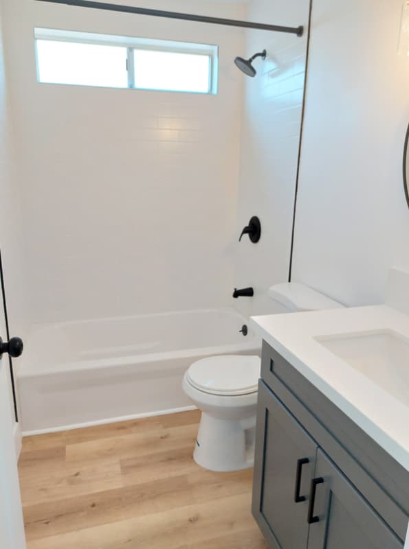 Building Photo - 2455 Corinth Ave