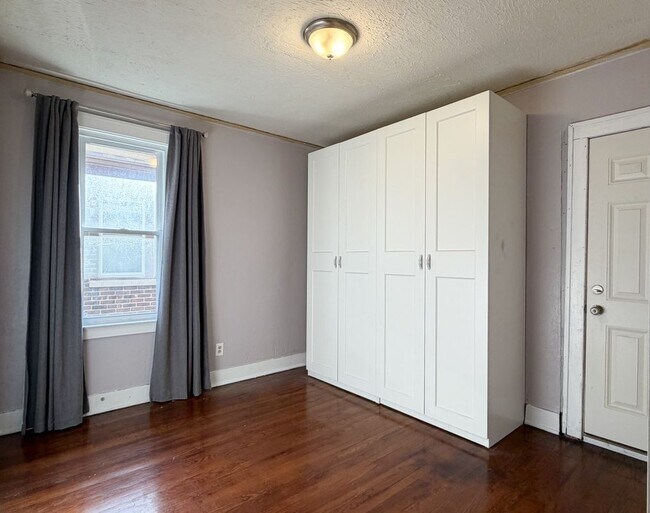 Foto del edificio - 2710 Clements St