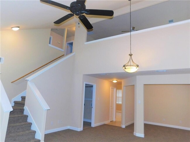 Building Photo - 8800 Hazelhurst Dr
