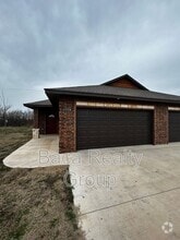Building Photo - 1758 Eighty-Niner Ter