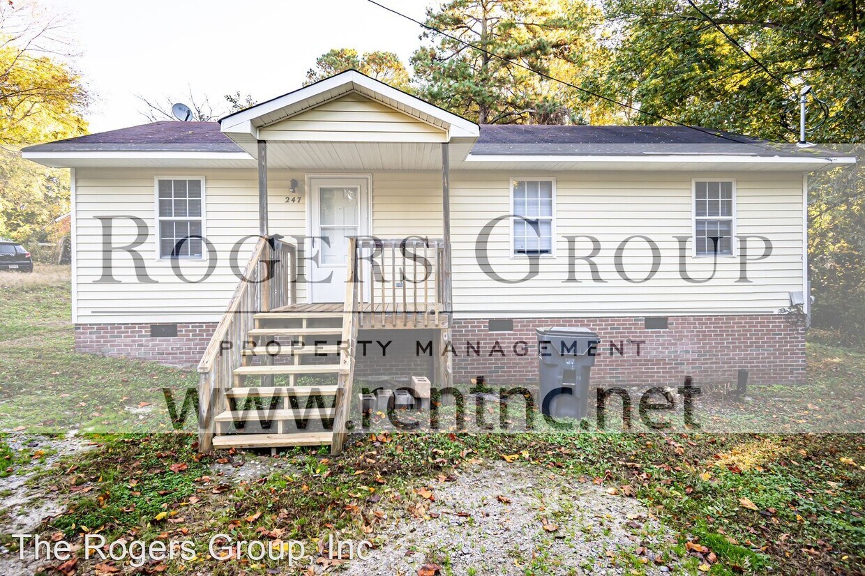 Primary Photo - 3 br, 1 bath House - 247 Denver St.