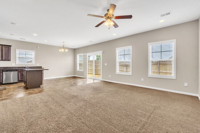 Building Photo - 125 Viewmont Dr