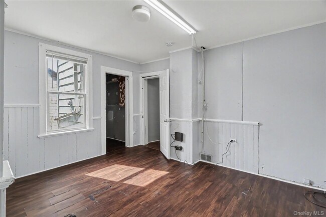 Building Photo - 39 Spruce St