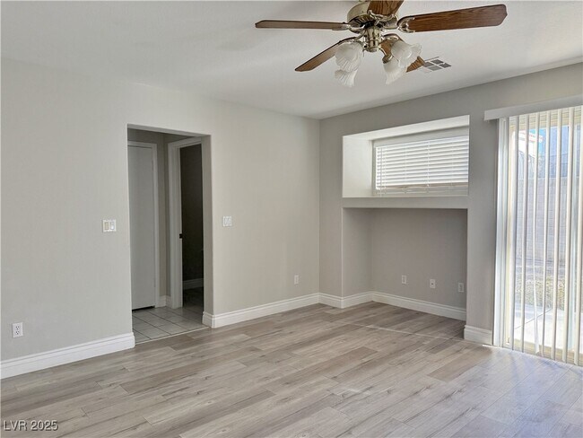 Foto del edificio - 8717 Harvest Valley Ave