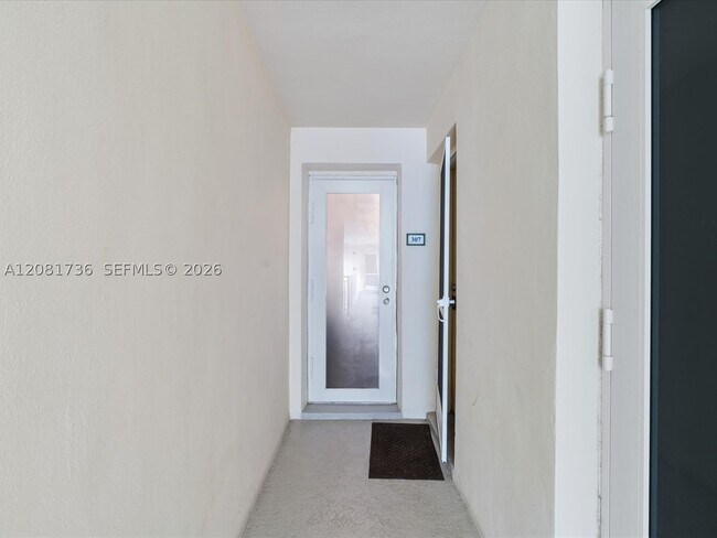 Building Photo - 255 Sunrise Dr