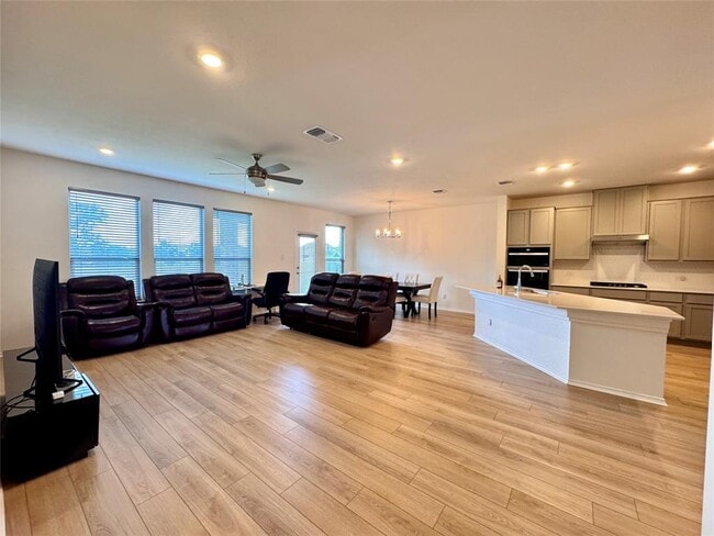 Building Photo - 1709 River Plateau Dr