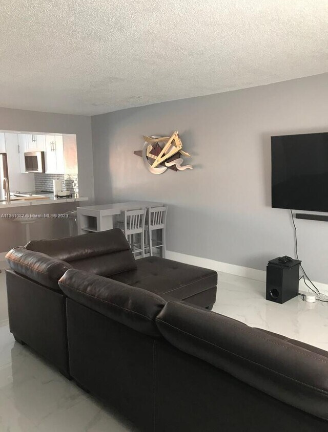 2186 W 60th St Unit 20202, Hialeah, FL 33016 Condo for Rent in