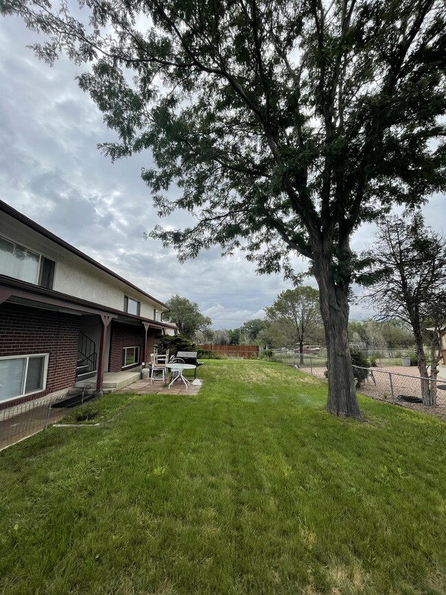 Building Photo - 7075 Alegre Cir