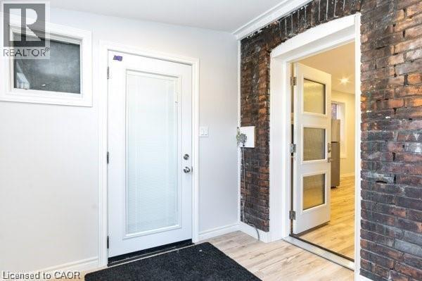 Building Photo - 45 Fairleigh Ave N