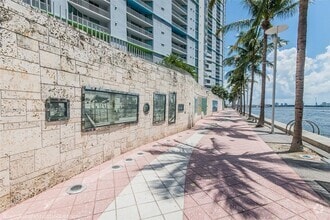 Building Photo - 325 S Biscayne Blvd