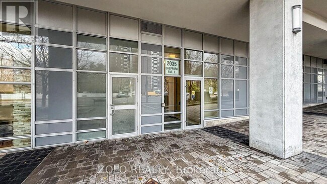 Photo du bâtiment - 2035 Sheppard Ave E