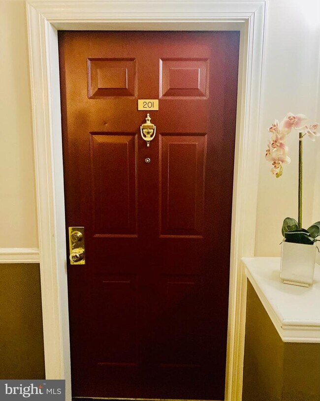 Foto del edificio - 4137 Fountainside Ln