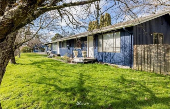 Building Photo - 2203 Happy Ct