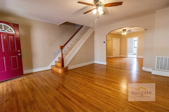 Building Photo - 3415 Ramona Ave
