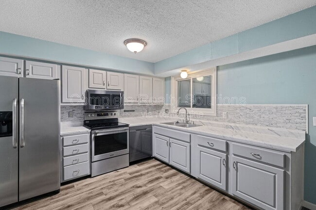 Foto del edificio - 26 Timberbrook Dr