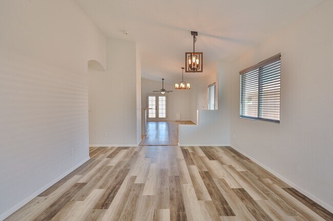 Photo - PROMO $500. OFF THE FIRST MONTHS RENT!!! House