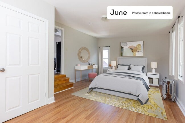 Room in Shared 9 bed/2 bath home - Room in Shared 9 bed/2 bath home