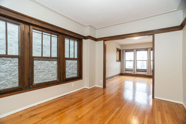 Foto del edificio - 2112 W Roscoe St