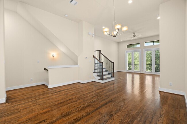 Foto del edificio - 1212 W Dallas St