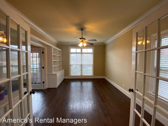 Foto del edificio - 4 br, 2.5 bath House - 4005 Belvedere Court