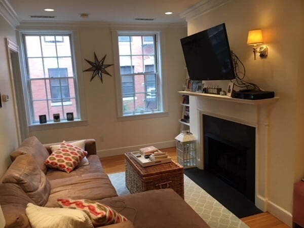 Building Photo - 62 Myrtle St