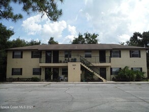 Building Photo - 323 Olmstead Dr