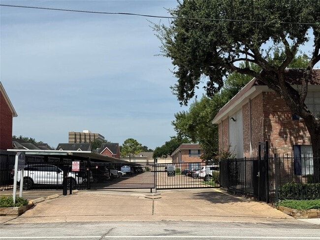 Building Photo - 2250 Bering Dr