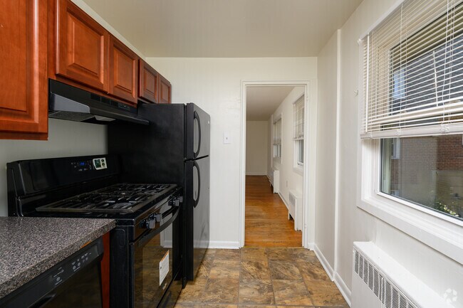 2HAB, 1BA - 800 ft² - Penzel Manor Apartments