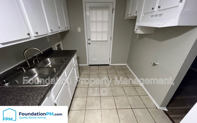 Foto del edificio - 1129 Catalina Rd