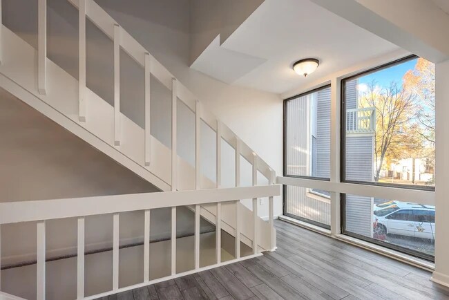 Foto del edificio - 98 Valley Forge Dr