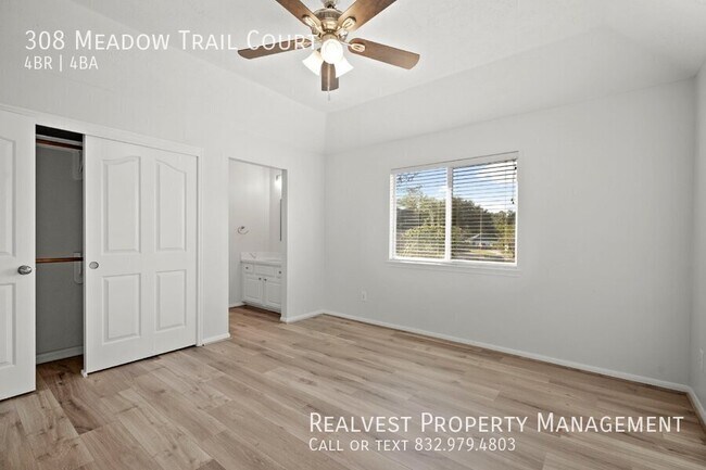 Foto del edificio - 308 Meadow Trail Ct
