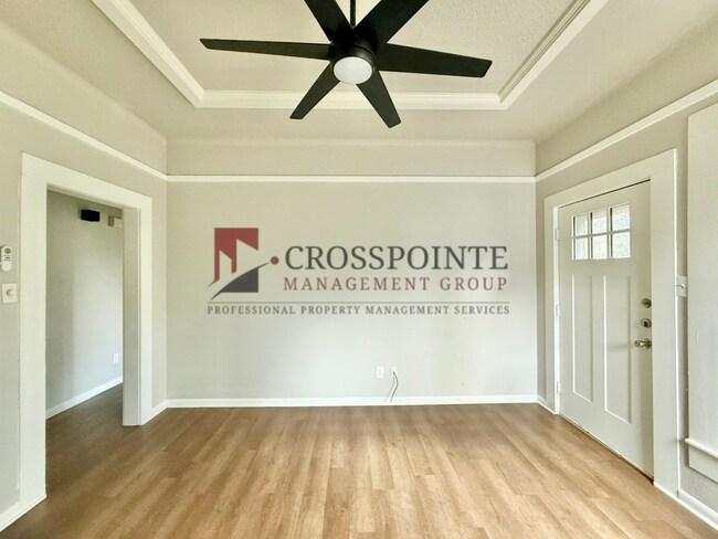 Foto del edificio - E Noble St 403/ 405  LEASE UP ONLY