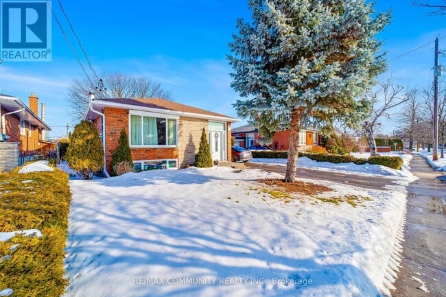 Building Photo - 42 Aspendale Dr