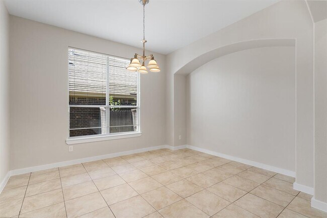 Foto del edificio - 19604 Moorlynch Ave