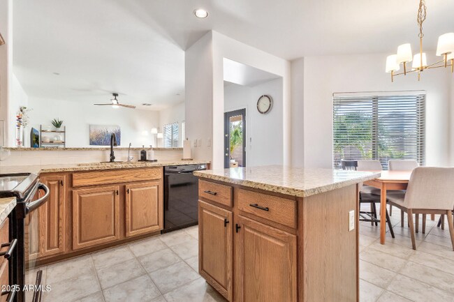 Foto del edificio - 1231 E Canyon Trail