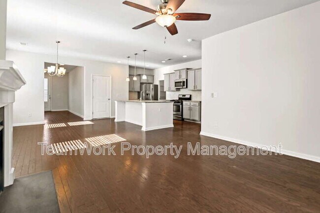 Foto del edificio - 454 Zenith Blvd