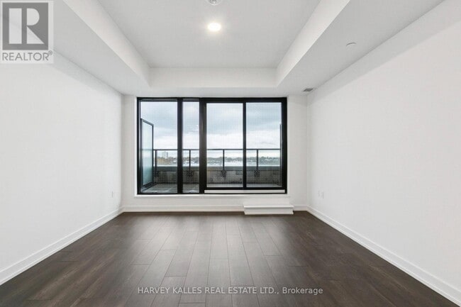 Building Photo - 801 The Queensway