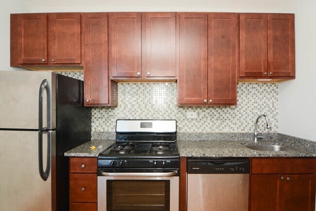 Building Photo - 4337 N Wolcott