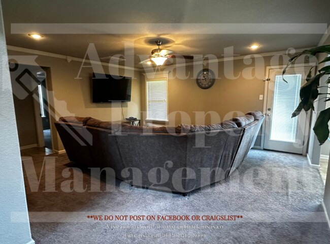 Building Photo - Two-Story home located in the vibrant city...