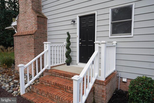 Building Photo - 414 Pine Bluff Rd