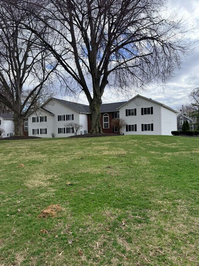 Building Photo - Magnolia Manor - Unit 629