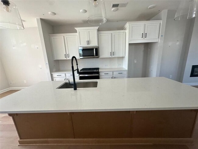 Foto del edificio - 1925 AUDRA Aly