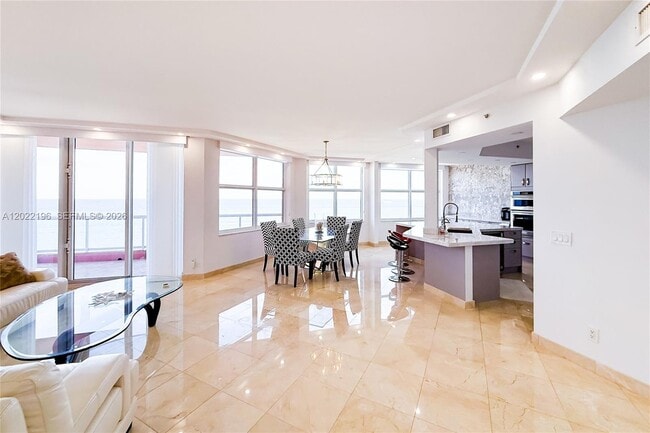 Building Photo - 2100 N Ocean Blvd