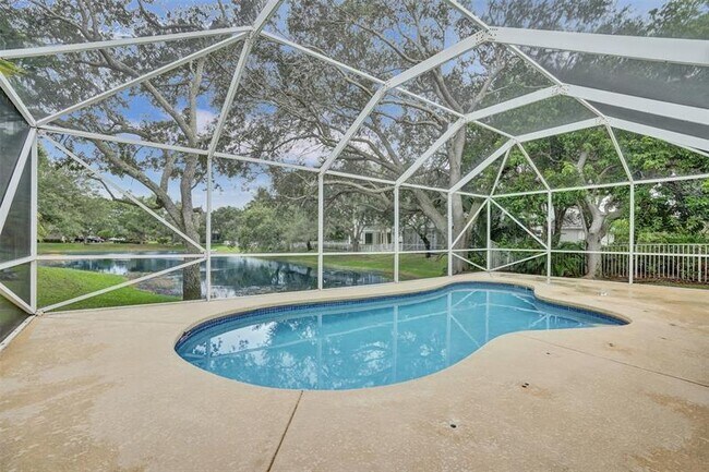 Building Photo - 10442 NW 60th Pl
