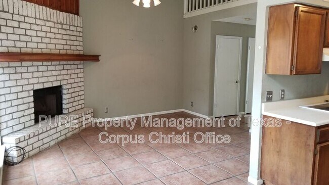 Foto del edificio - 4929 Cedar Pass Dr