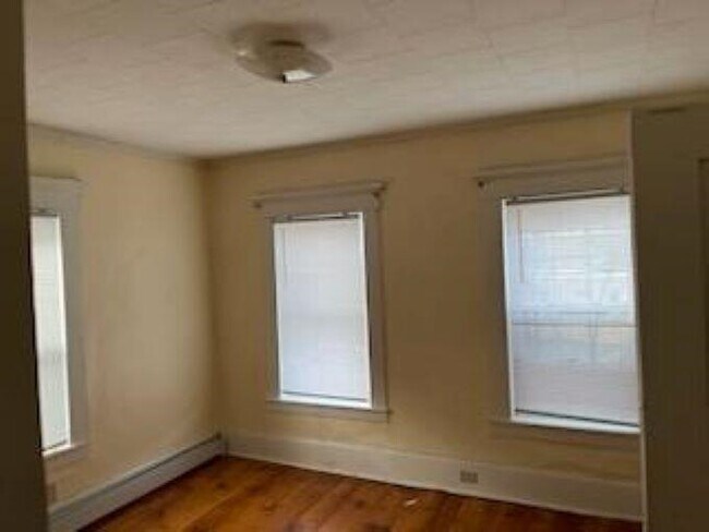Building Photo - 277 Merrimack St