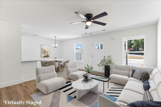 Foto del edificio - SPECIAL! Arlington Townes - Beautiful 3 Bed 2 Bath Townhomes for Rent in Greer, SC