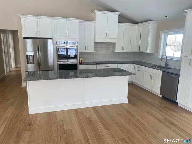 Foto del edificio - 919 Strongtown Rd