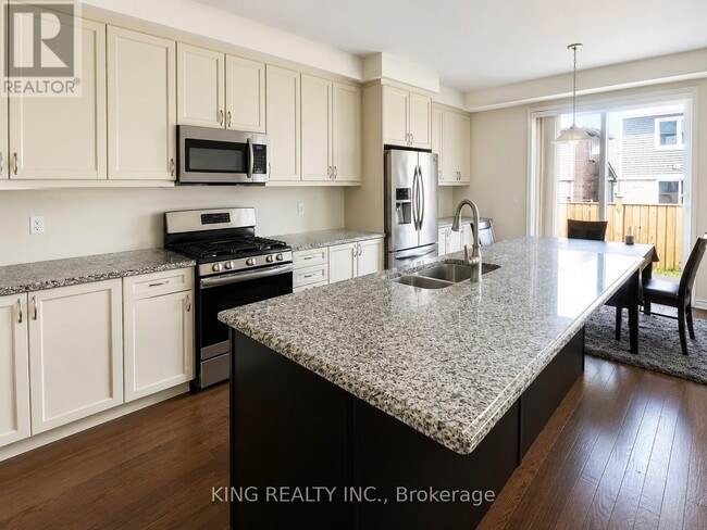 Building Photo - 349 Grovehill Cres